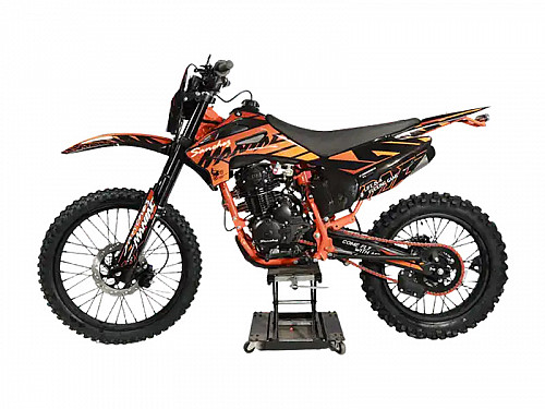 Мотоцикл Sanchez Maniac CB250D