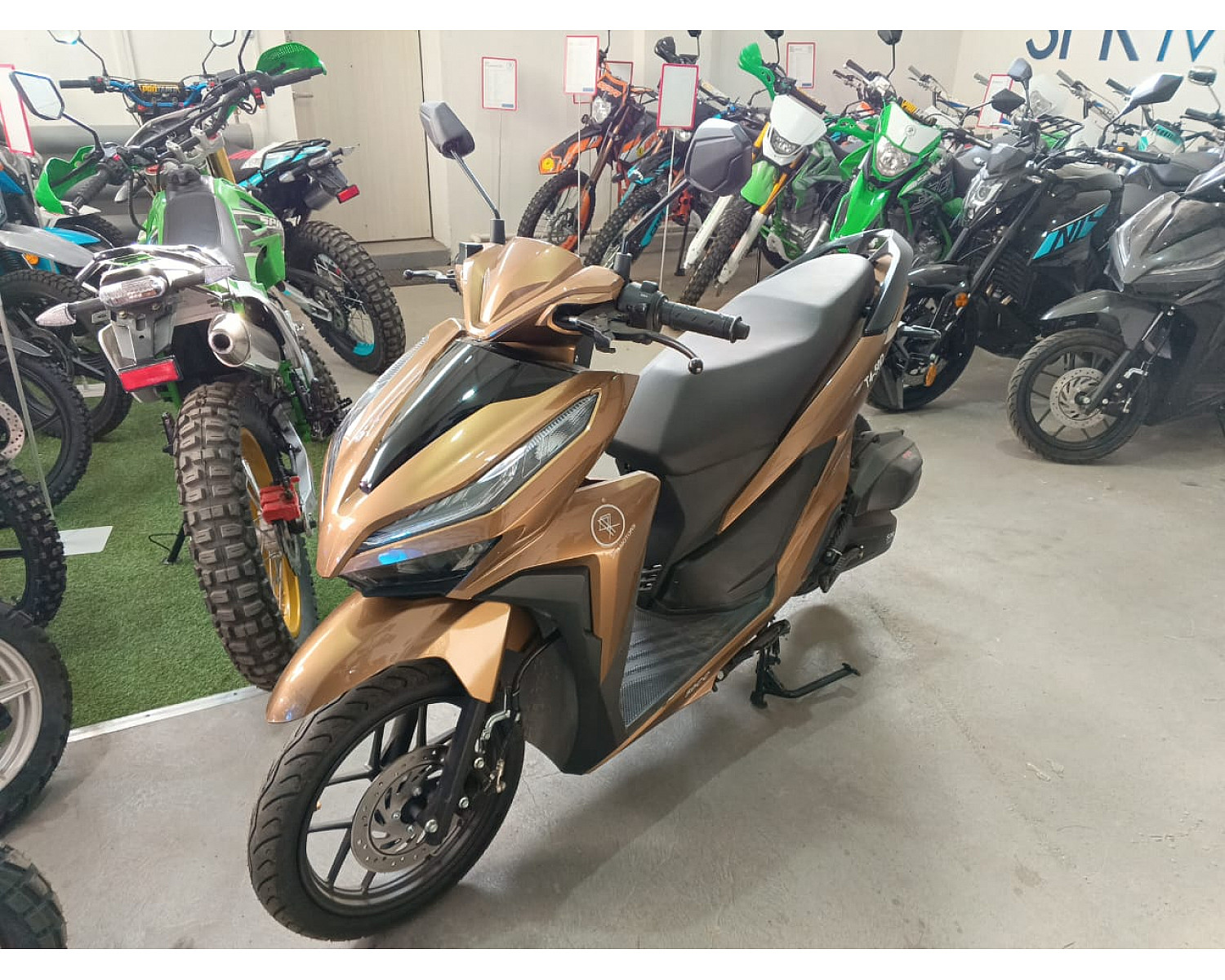 Скутер SPRMOTORS CLICK Коричневый T4-50D