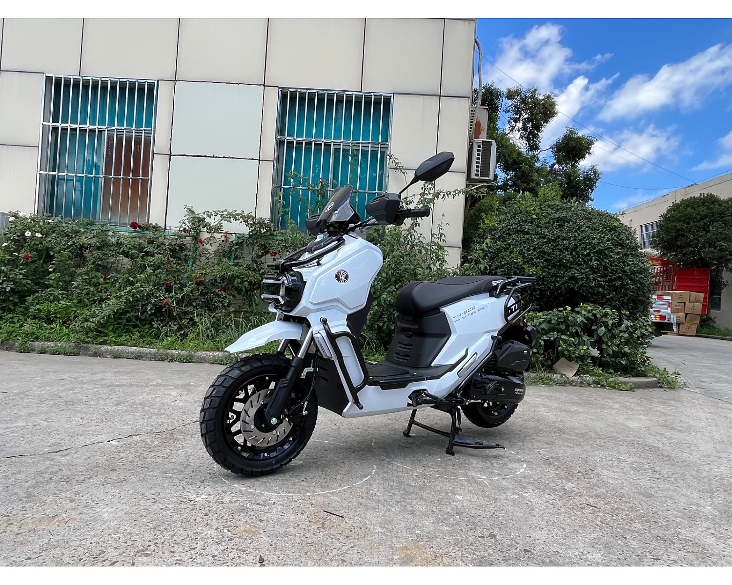 Скутер SPRMOTORS Tank NEW Белый T8-50E