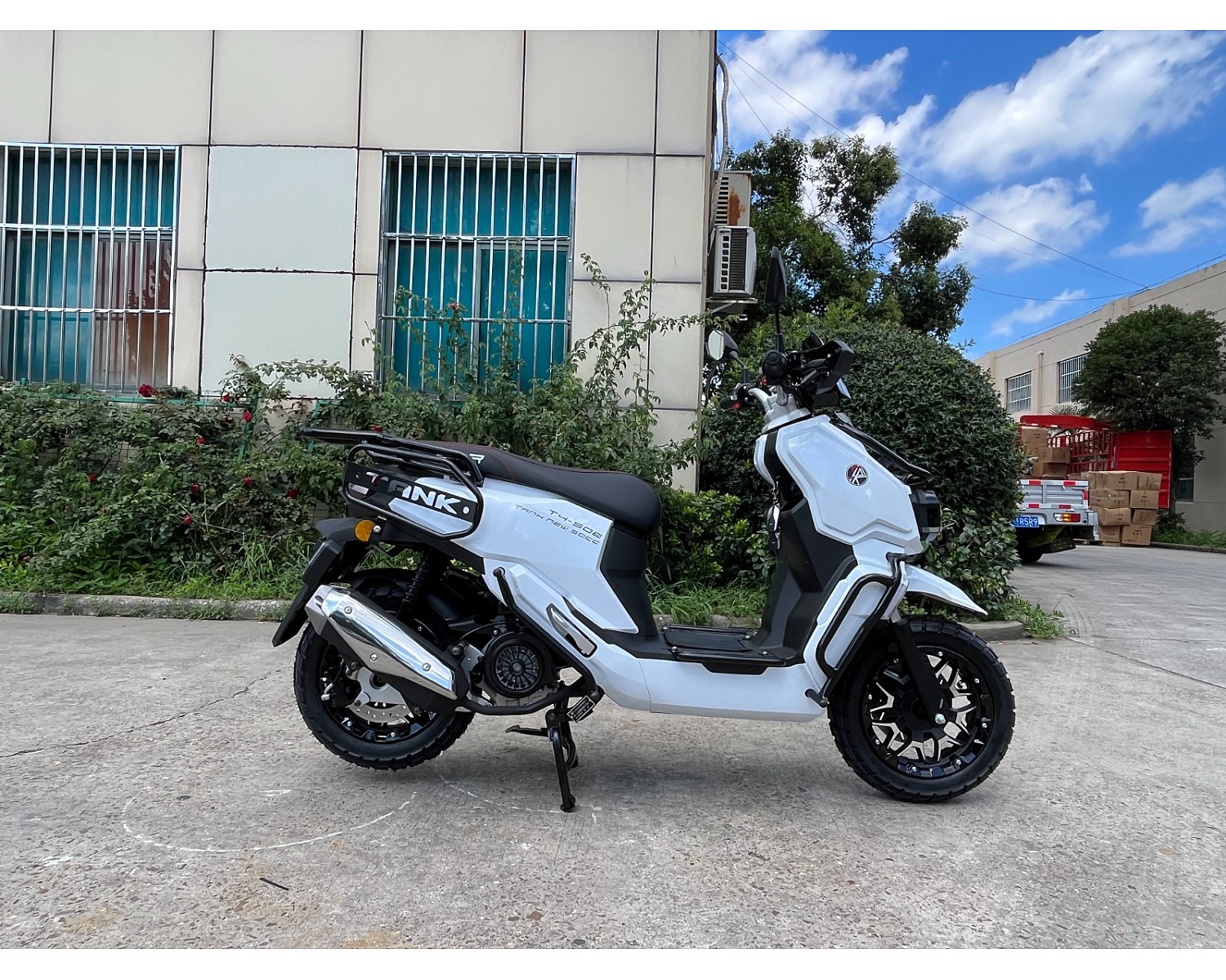 Скутер SPRMOTORS Tank NEW Белый T8-50E