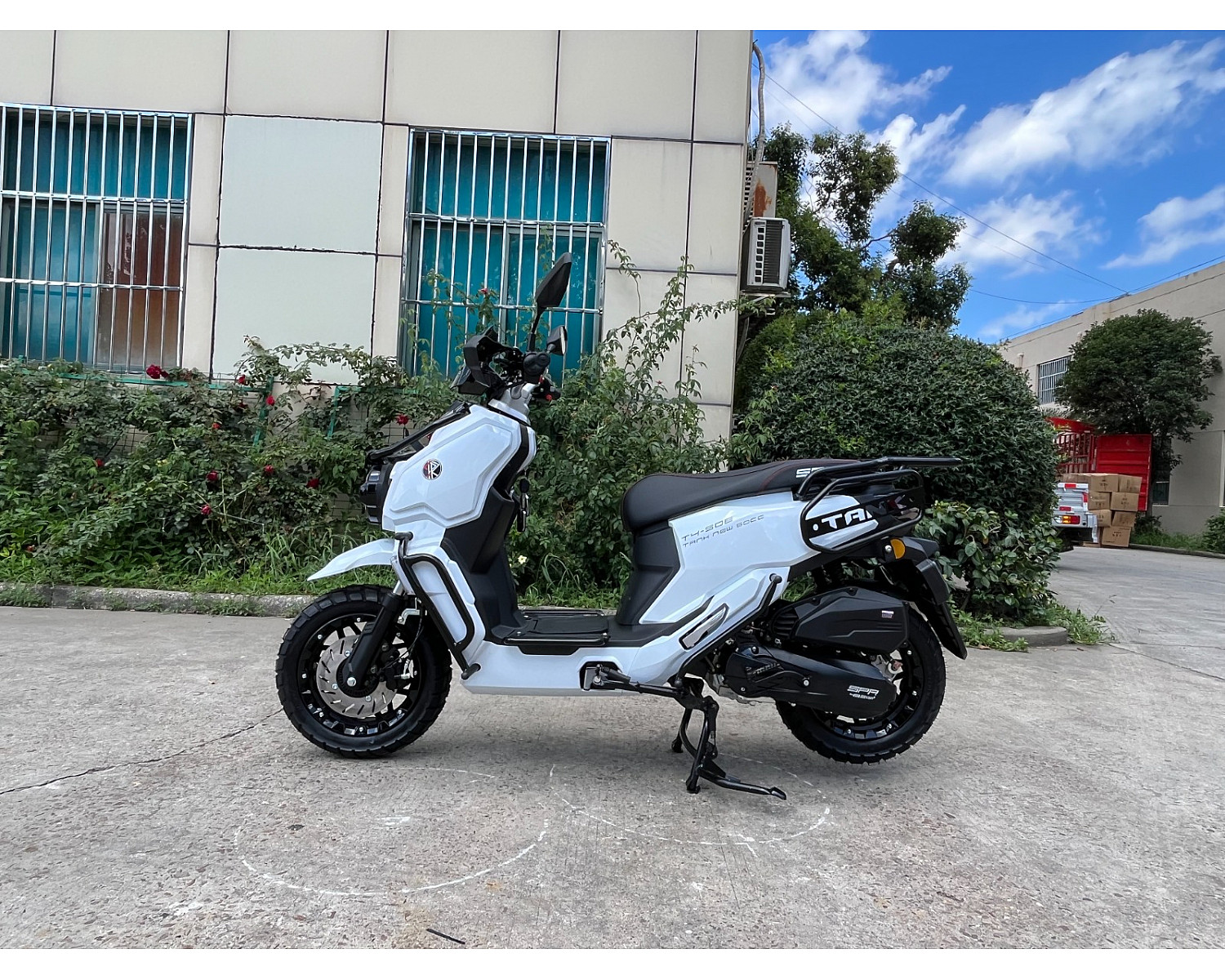 Скутер SPRMOTORS Tank NEW Белый T8-50E