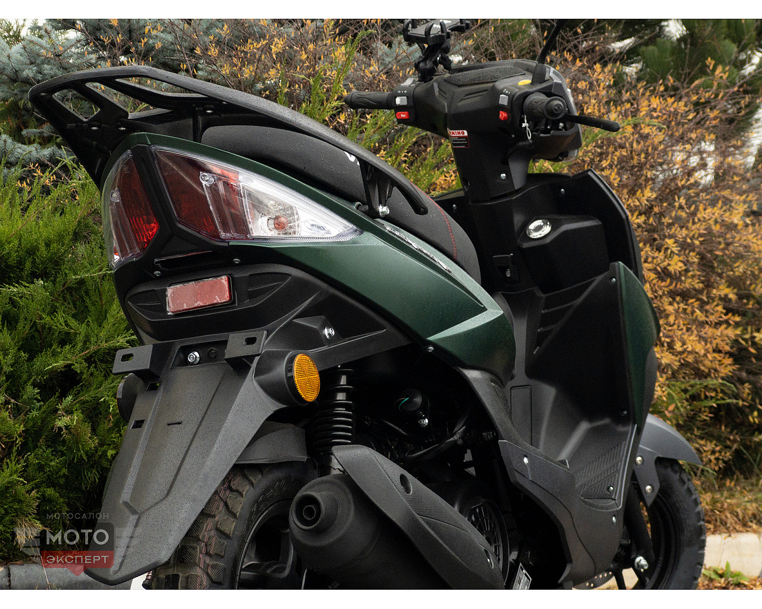 Скутер VMC CORSA RS BY49QT-2A 49 см3 серия N1500 VIN, matt red/matt black