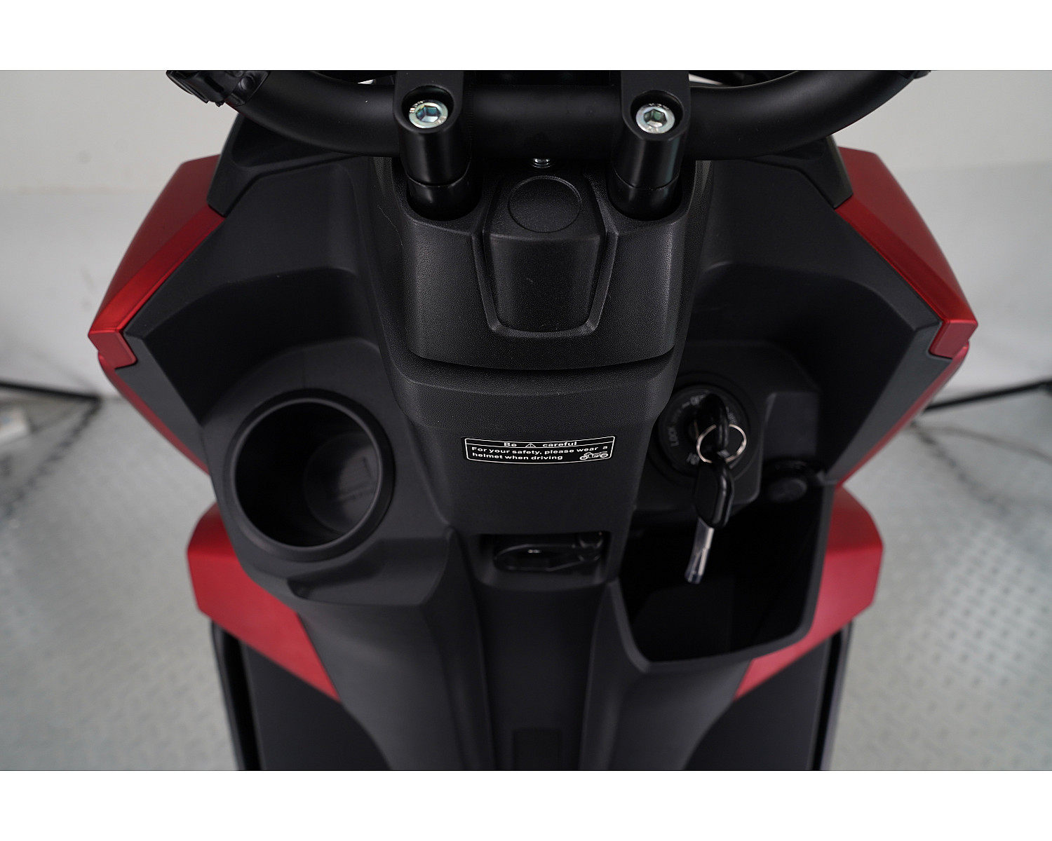 Скутер VMC SMART-III BY49QT-5A 49 см3 серия T1700 VIN, matt red