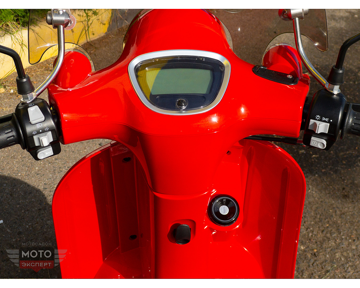 Скутер VMC SPRINT BY49QT-2A 49 см3 серия A1250 (Инжектор, воздушное охлаждение), green glossy