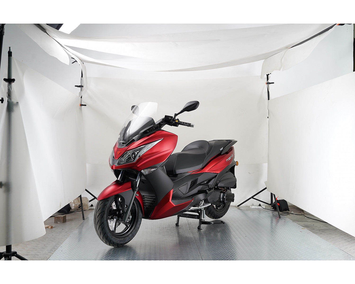 Скутер VMC Z1 TY300T-2E 276 см3 серия Т3000 (ЭПТС), matt red